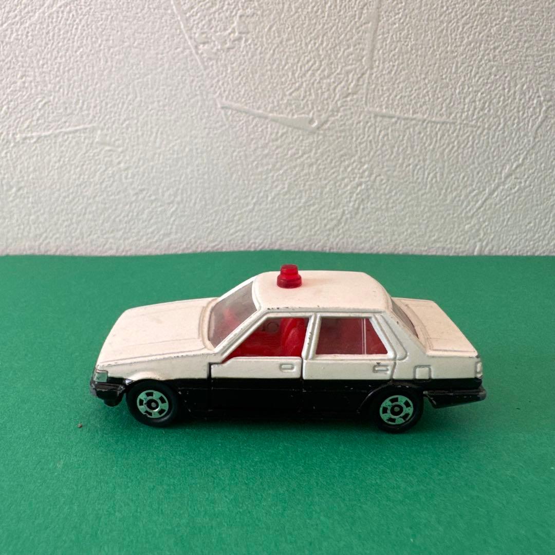 トヨタ カローラセダン トミカ パトカー 希少 日本製
