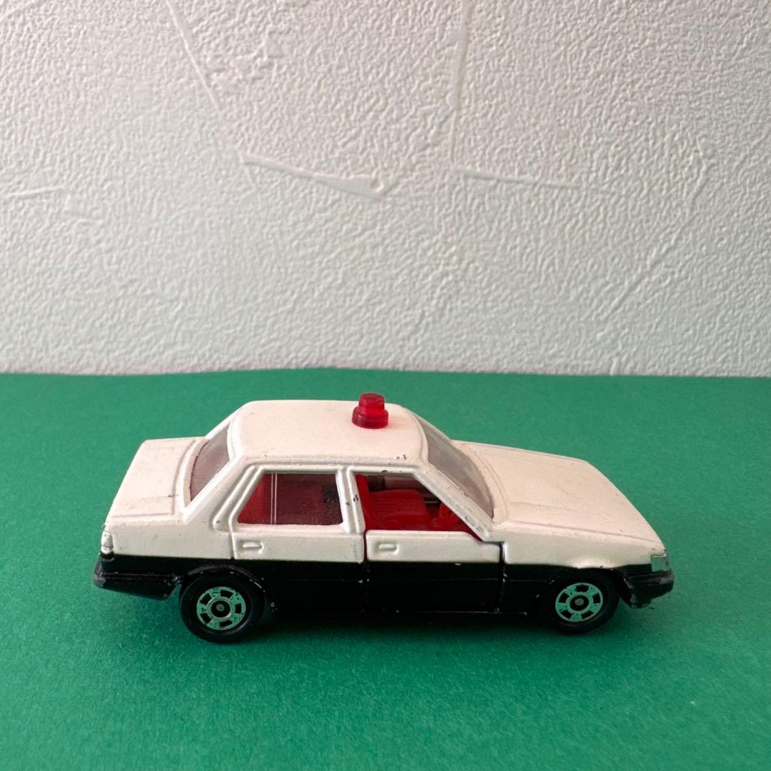 トヨタ カローラセダン トミカ パトカー 希少 日本製