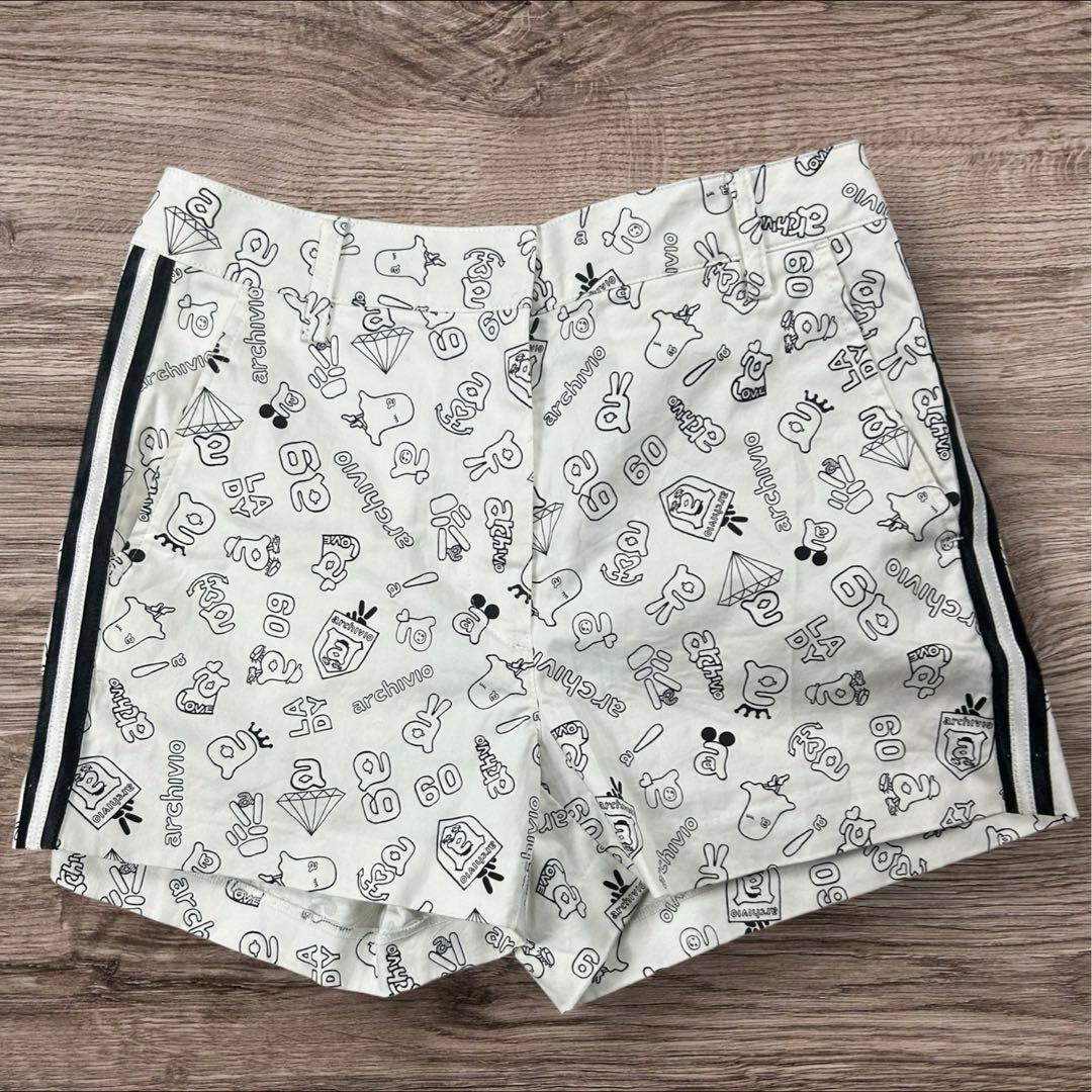 美品 アルチビオ 総柄 ロゴワッペン ショートパンツ ホワイト 36 春ゴルフ