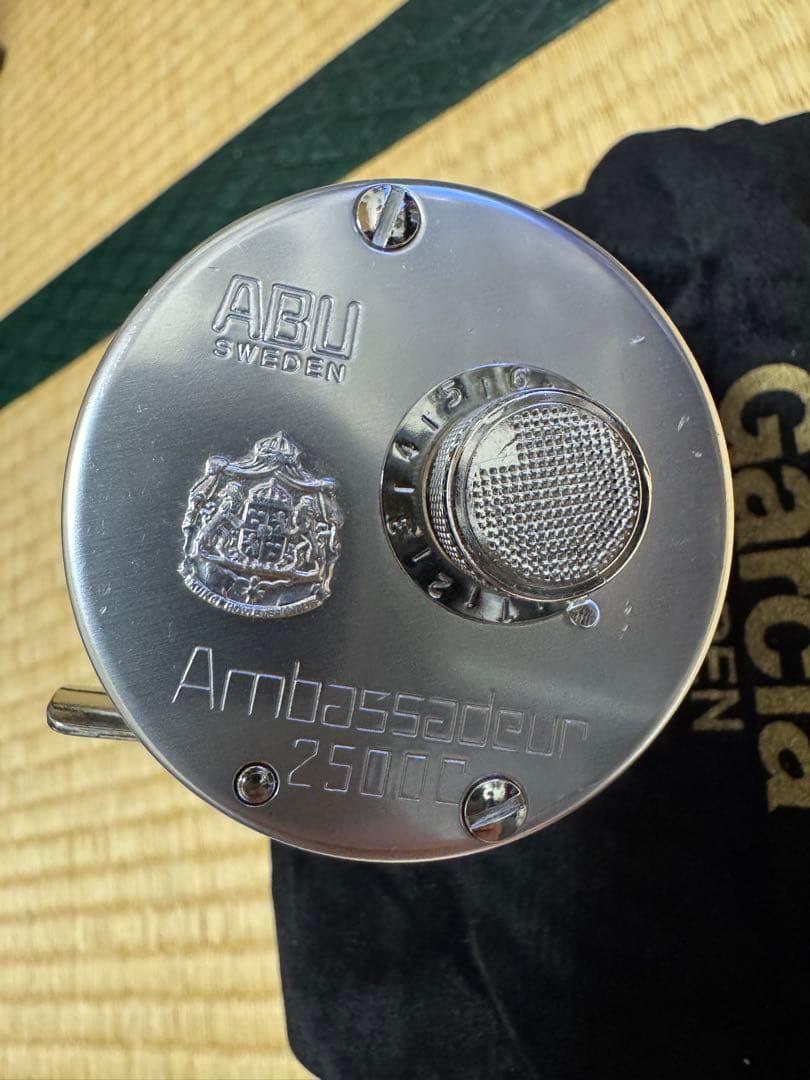 Abu ambassadeur アンバサダー2500Cセレクト　美品　トラウト