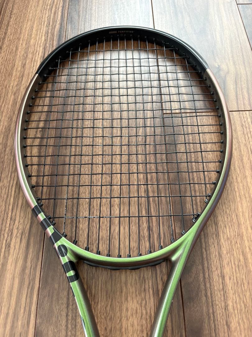 Wilson ブレード BLADE 100 V8 G2