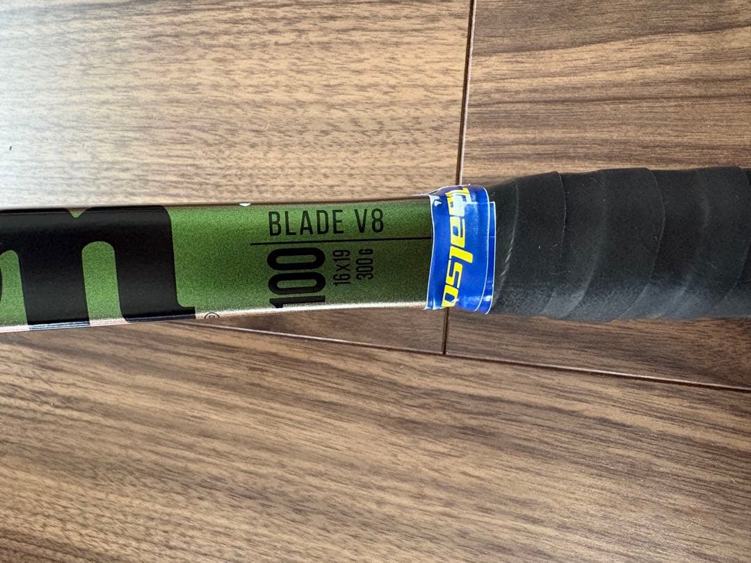 Wilson ブレード BLADE 100 V8 G2