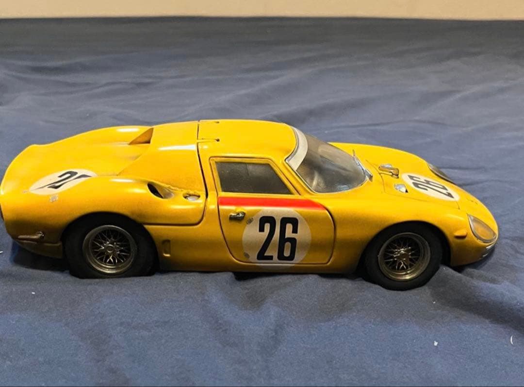 ホットウィール フェラーリ Ferrari 250 LM 1/18 モデルカー