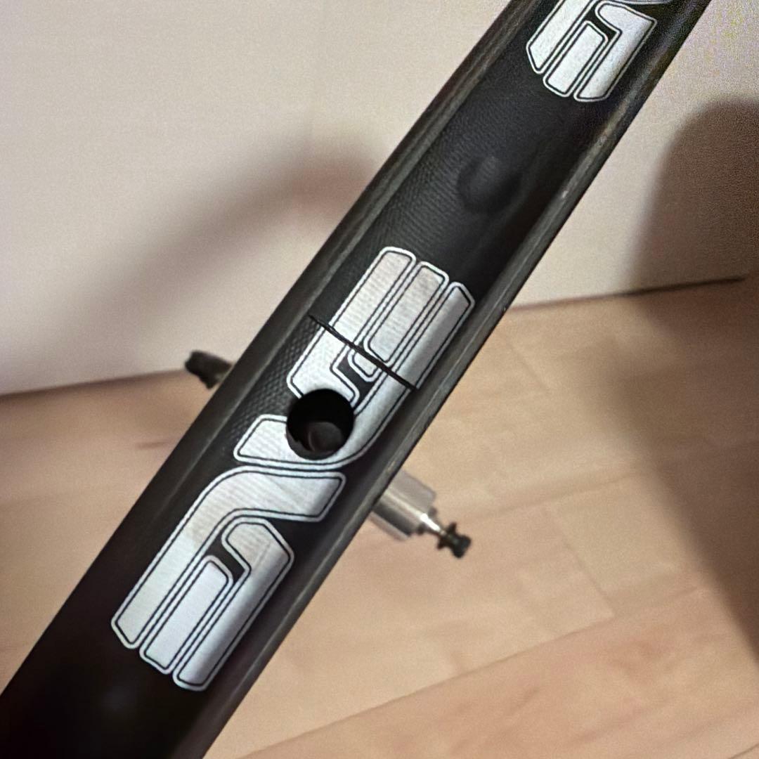 ENVE SES6.7 × ChrisKing R45 ceramic hub