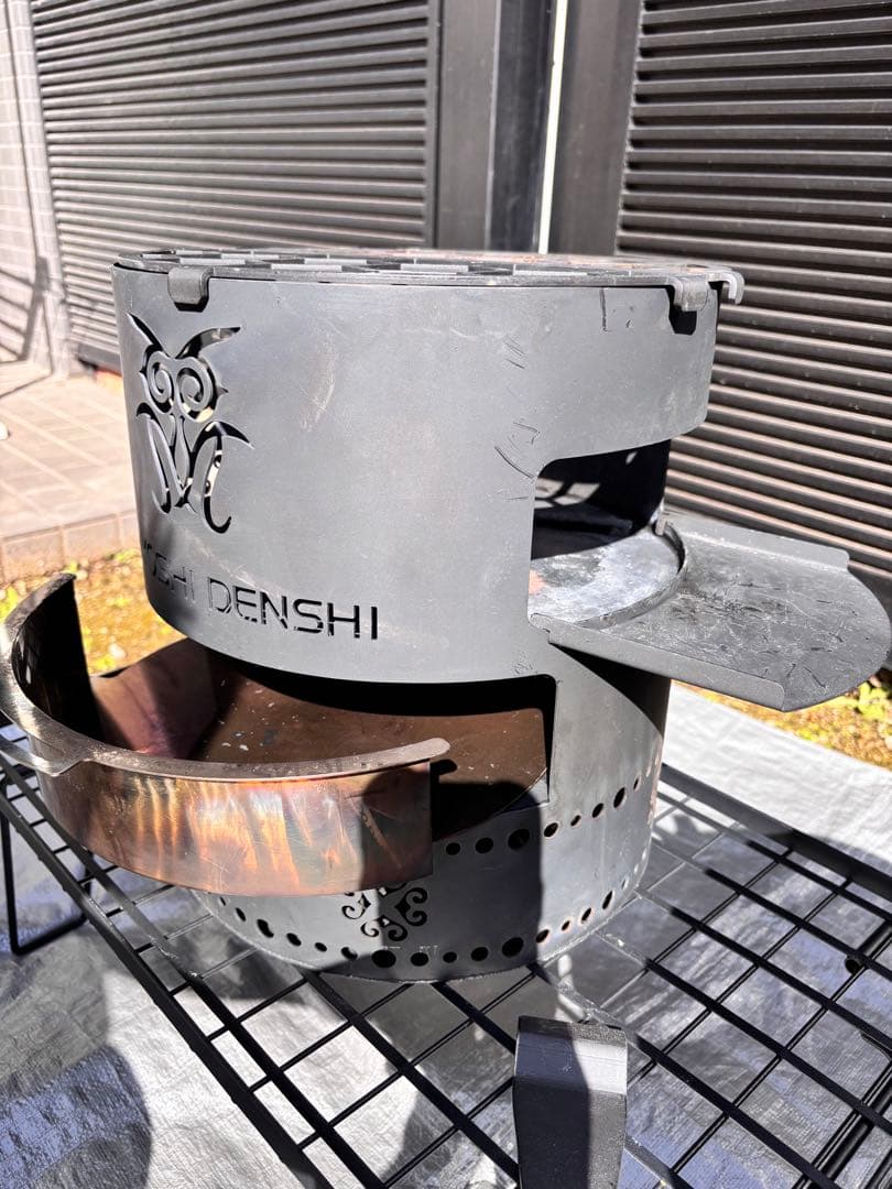 YOSHI DENSHI 焚き火台 グリル網付き