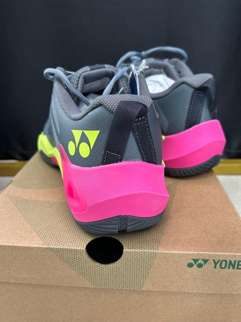 28.5㎝　サブアクシアワイド　新品未使用　YONEX　バドミントンシューズ