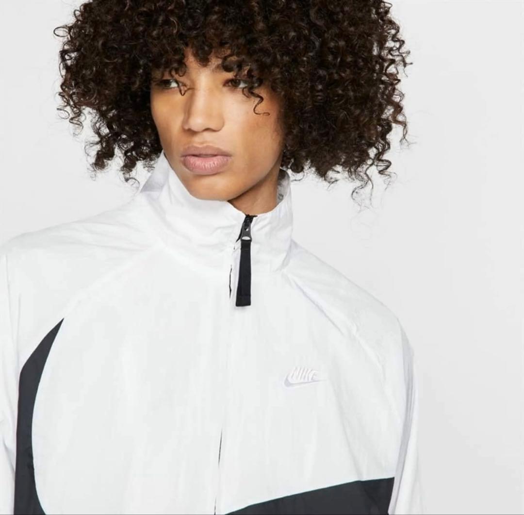 2回着用　Nike ウィンドブレーカー ホワイト/ブラック