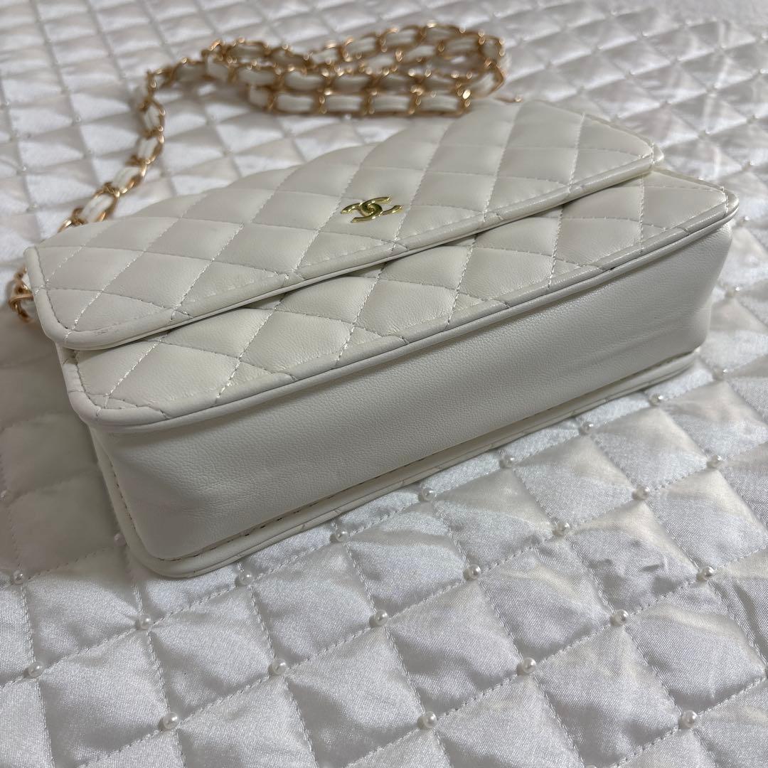CHANEL シャネル ノベルティ ホワイト チェーンショルダーバッグ 斜め掛け