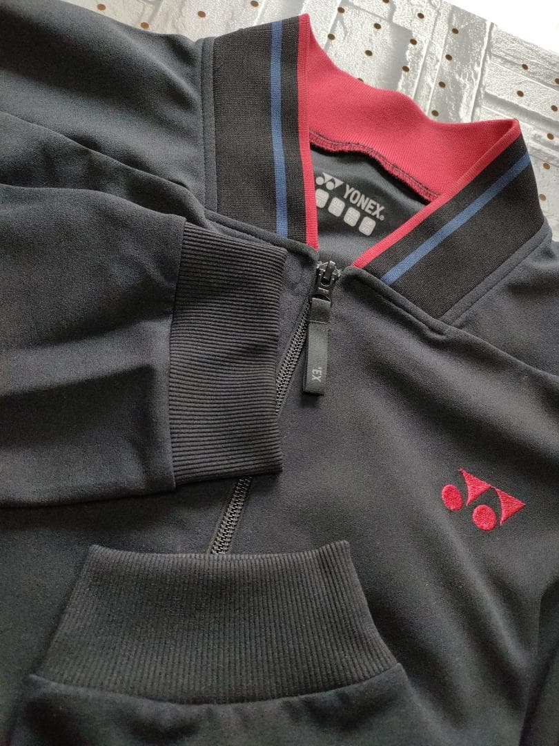 yonex ヨネックス　ウォームアップシャツ