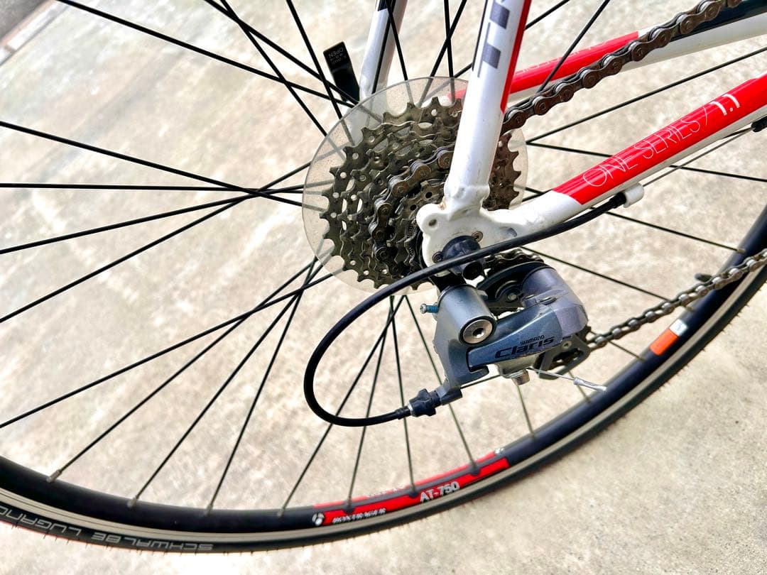 美品　ロードバイク　自転車　岡山　TREK ONE SERIES 1.1