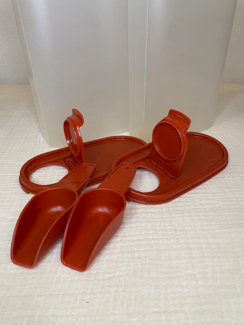 希少 限定品 タッパーウェア MMだ円#5 食品保存容器 2個セット 付属品付き