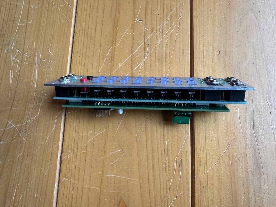 鍵盤楽器 Intellijel Steppy 1U