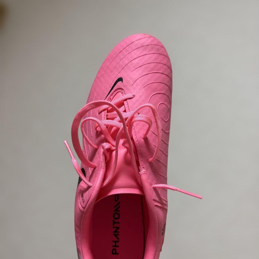 Nike Phantom ピンク スパイクシューズ