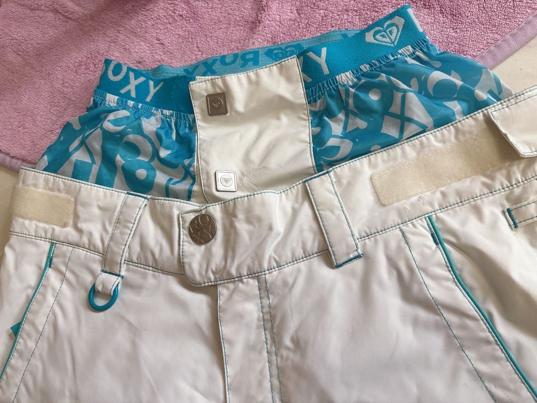 【ROXY】　レディーススノーボードウェア上下セット　ギンガムチェック　白