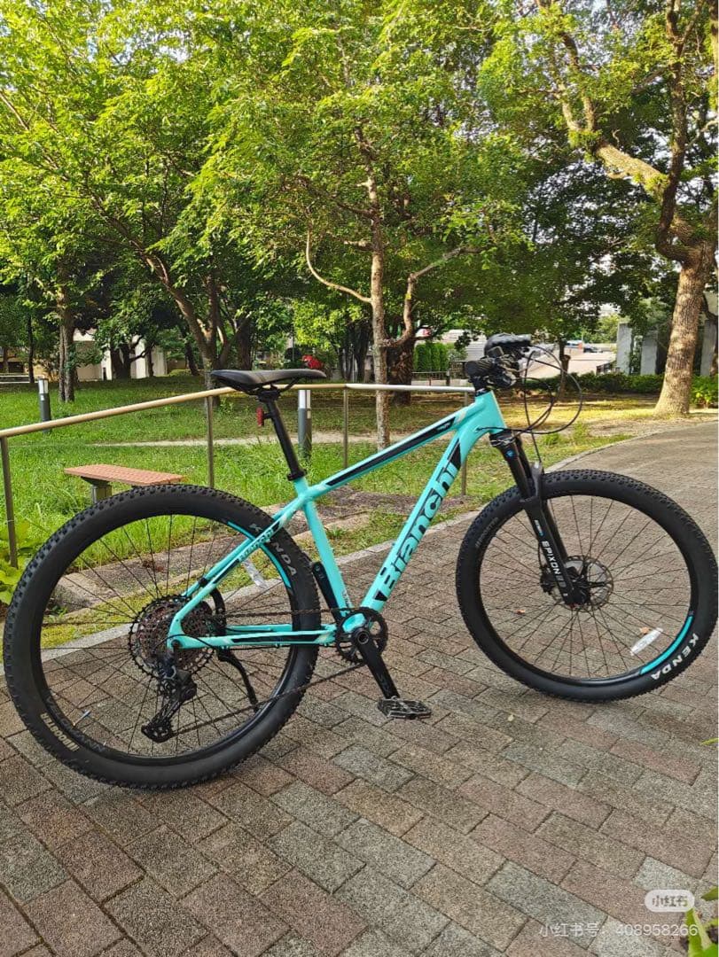 SR SUNTOUR XCM30 サンツアー　サスペンション　ビアンキ