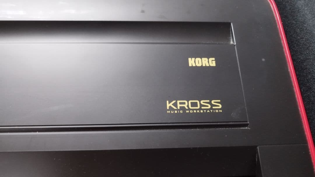 KORG KROSS 88(純正ペダル・GATORセミハードケース付)