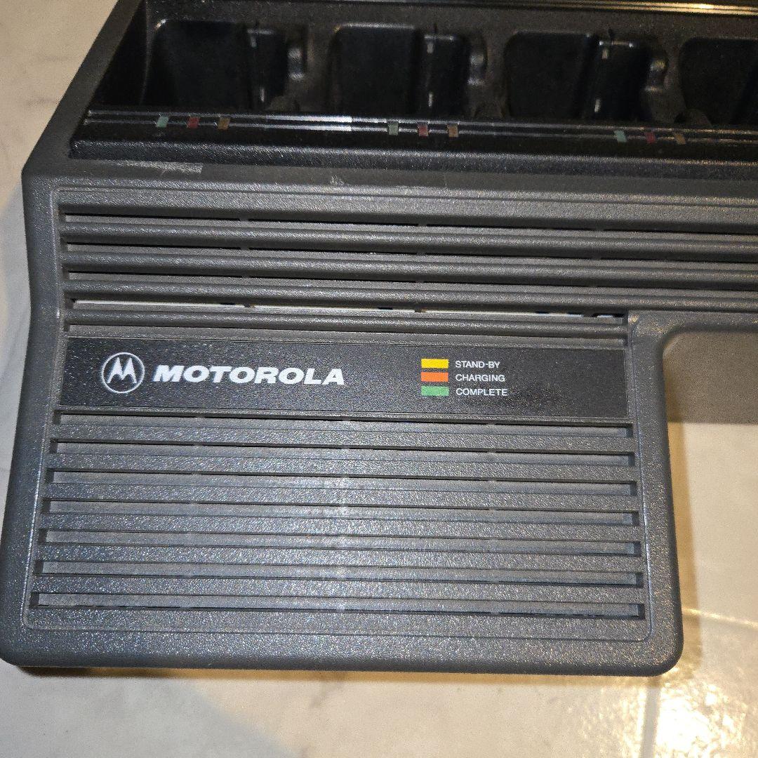 モトローラXTS用充電ステーション