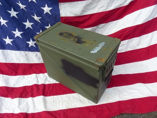 米軍　AMMO BOX 特大　道具箱 などに　アンモキャリングケース　89