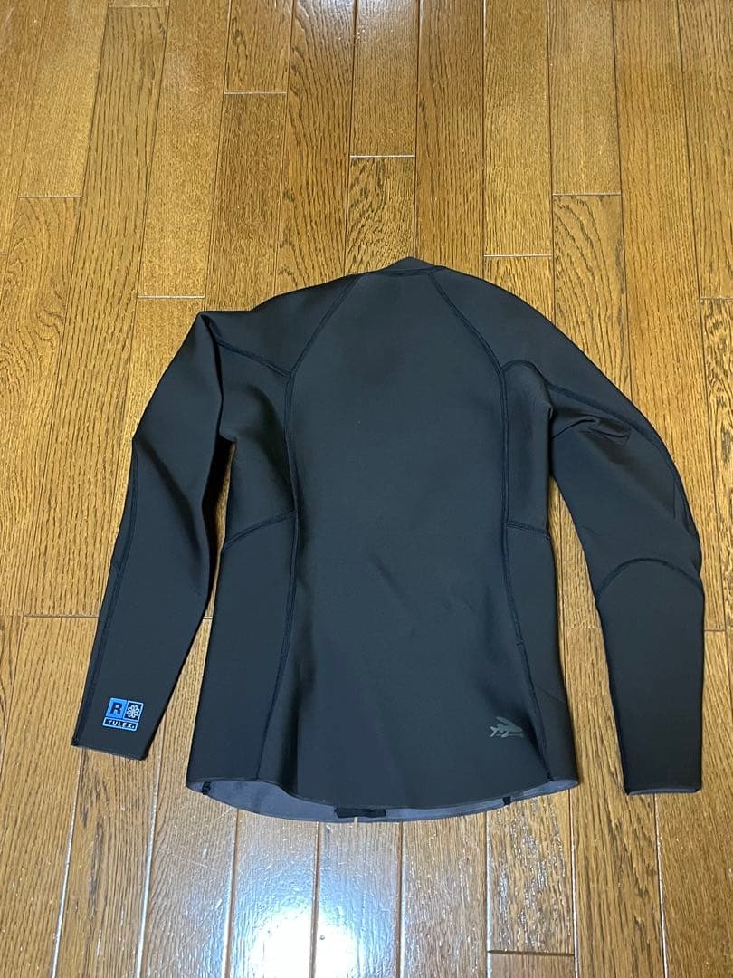 patagonia タッパー サイズ8