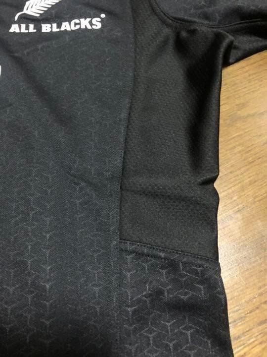オールブラックス　ユニフォームM  ニュージーランド購入