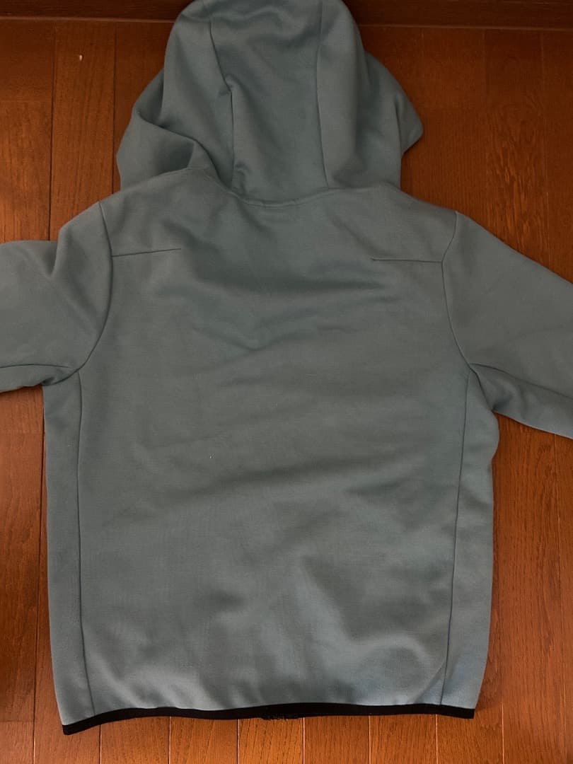 Nike テックフリース