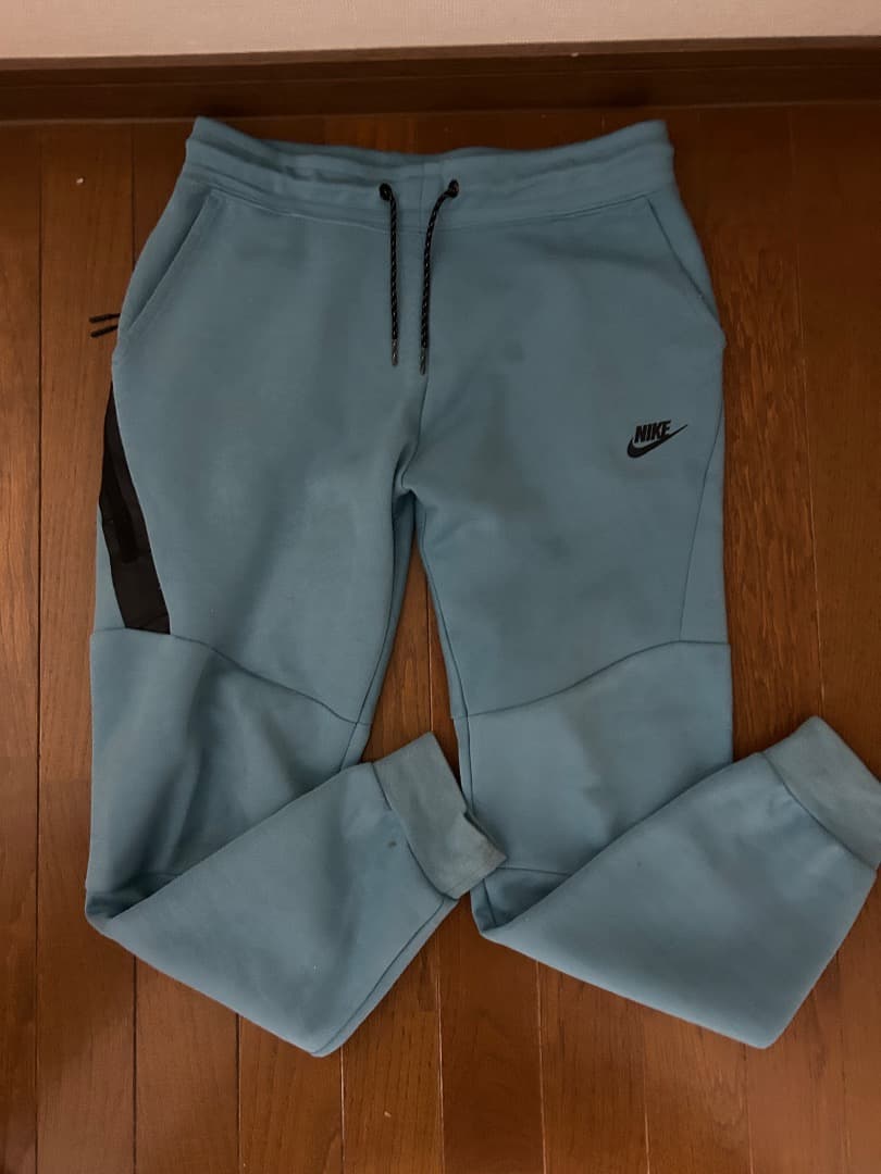 Nike テックフリース