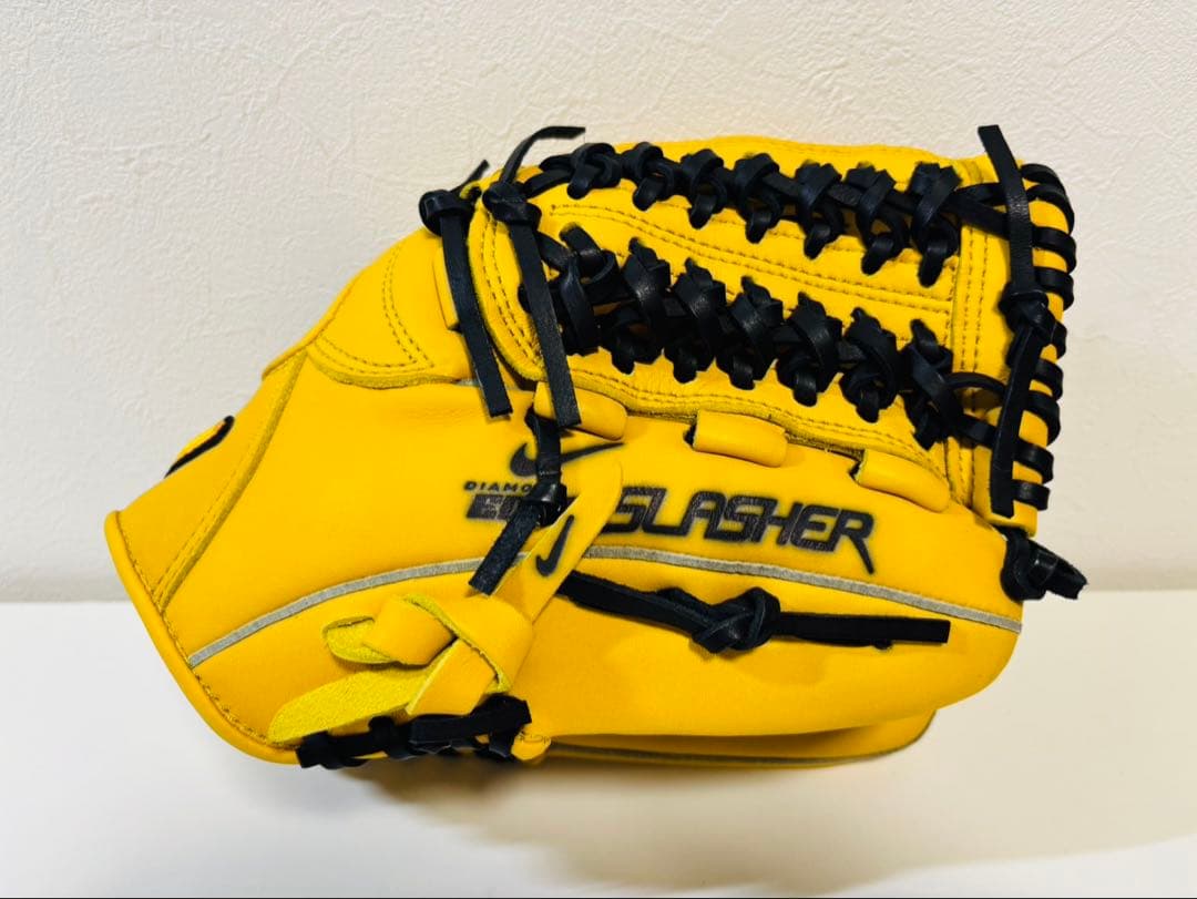 NIKE 軟式グローブ DIAMOND EDGE SLASHER イエロー