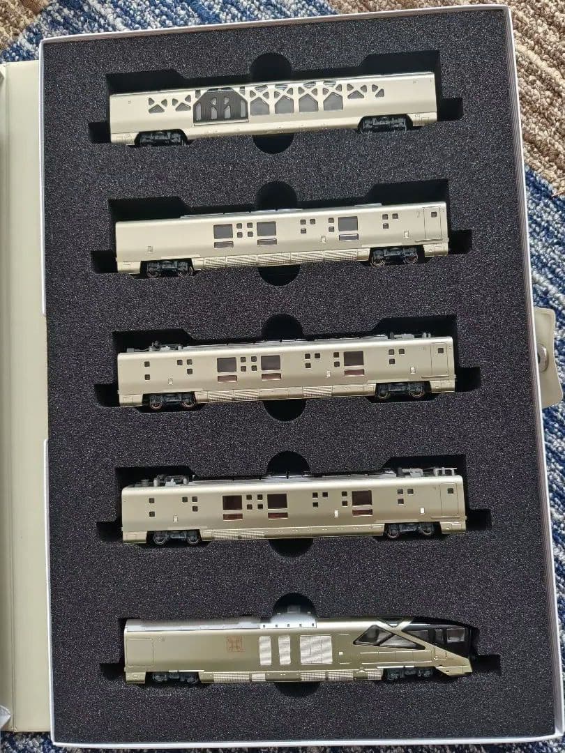 KATO 四季島　TRAIN SUITE SHIKI-SHIMA 10両限定品