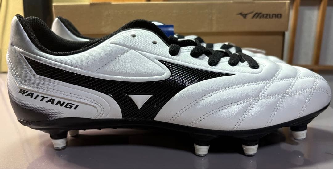 Mizuno Morelia Neo ワイドスパイクシューズ