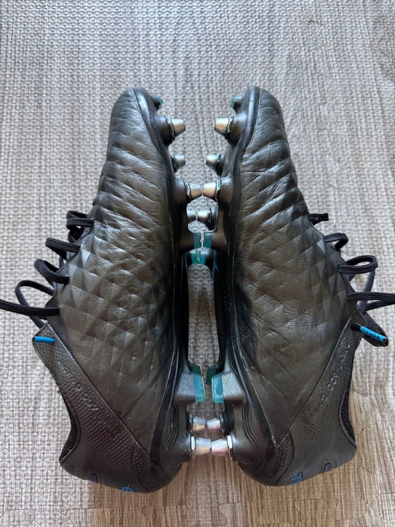 NIKEティエンポ　SG 27.5