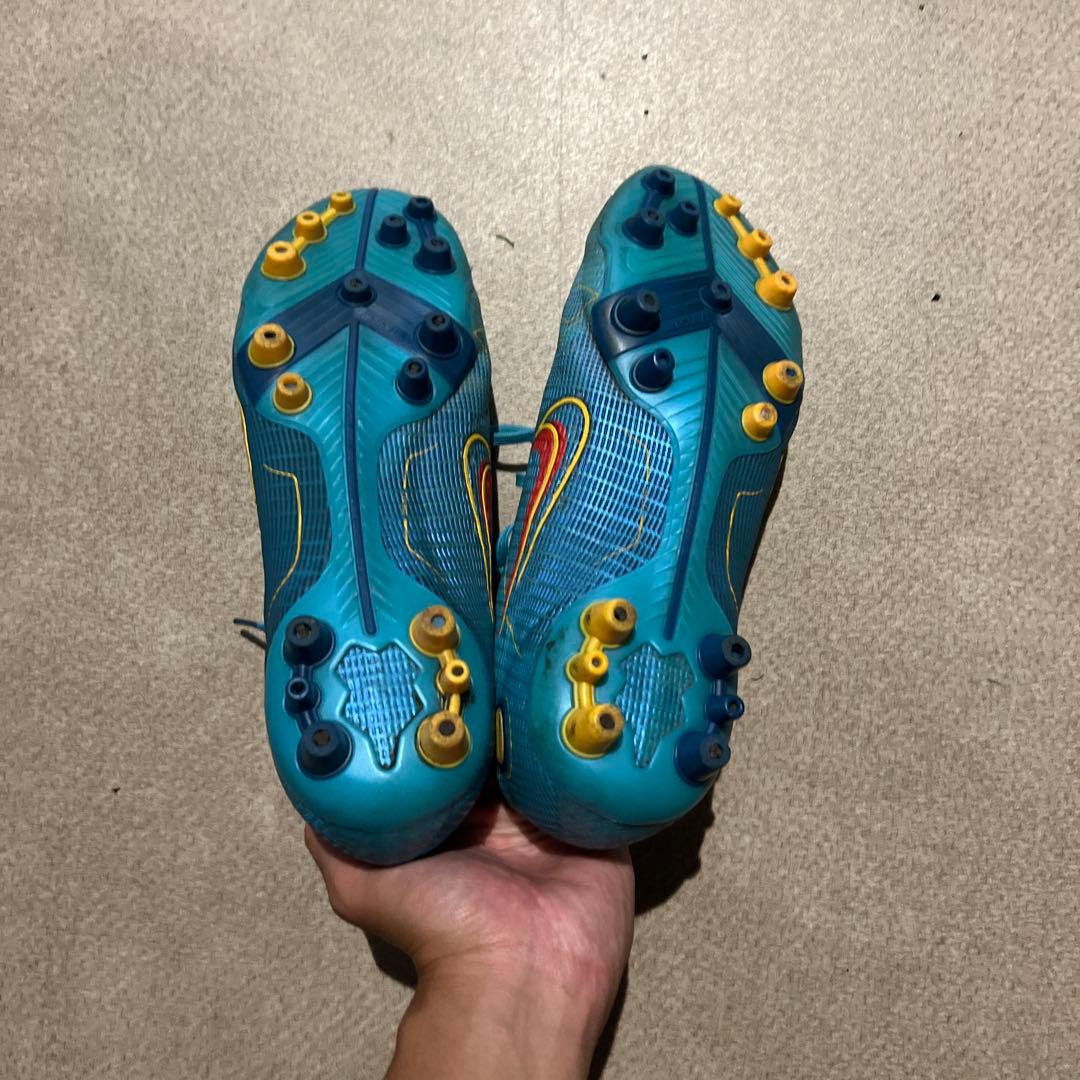 青いサッカーシューズ・スパイク