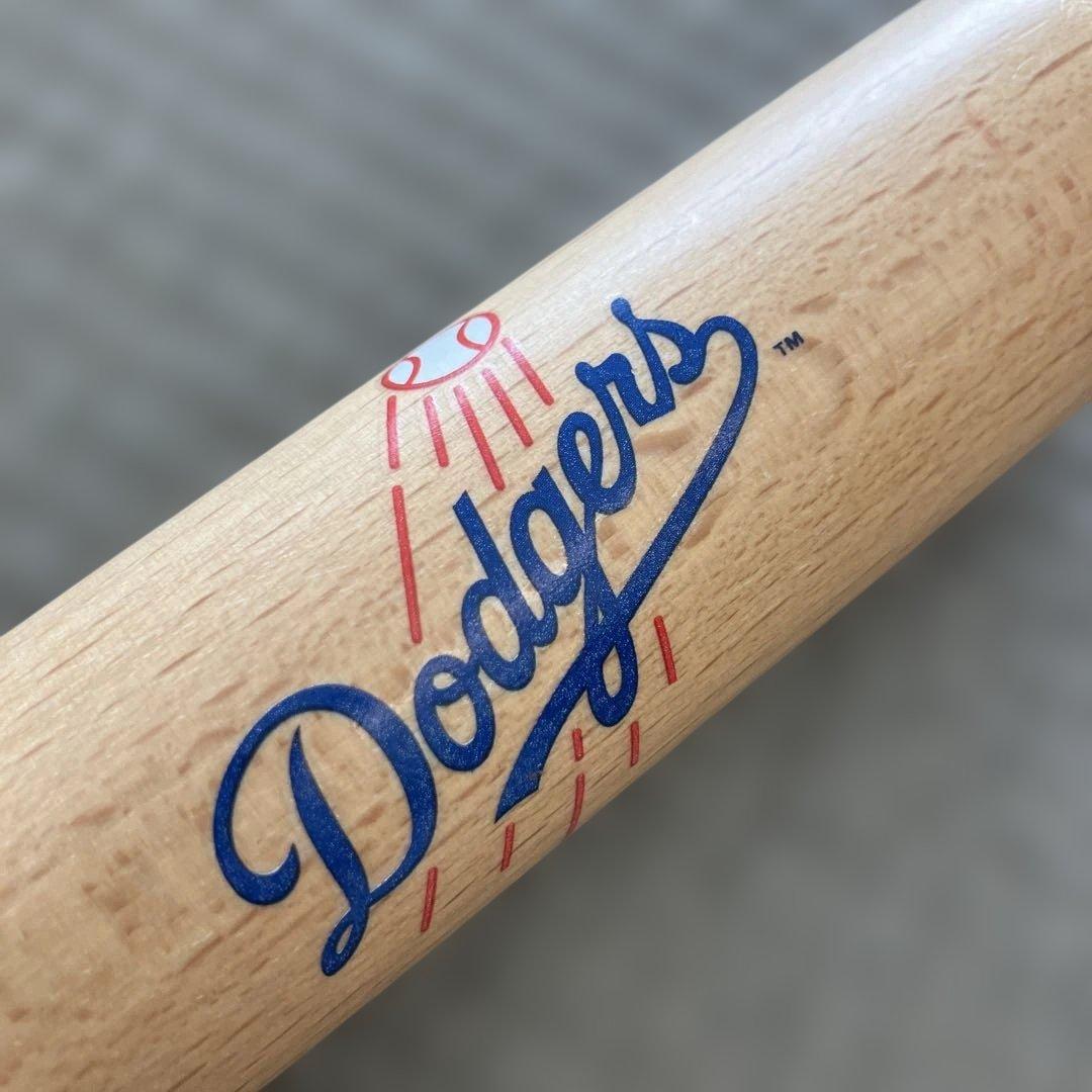 Dodgers 木製バット ミニバッド