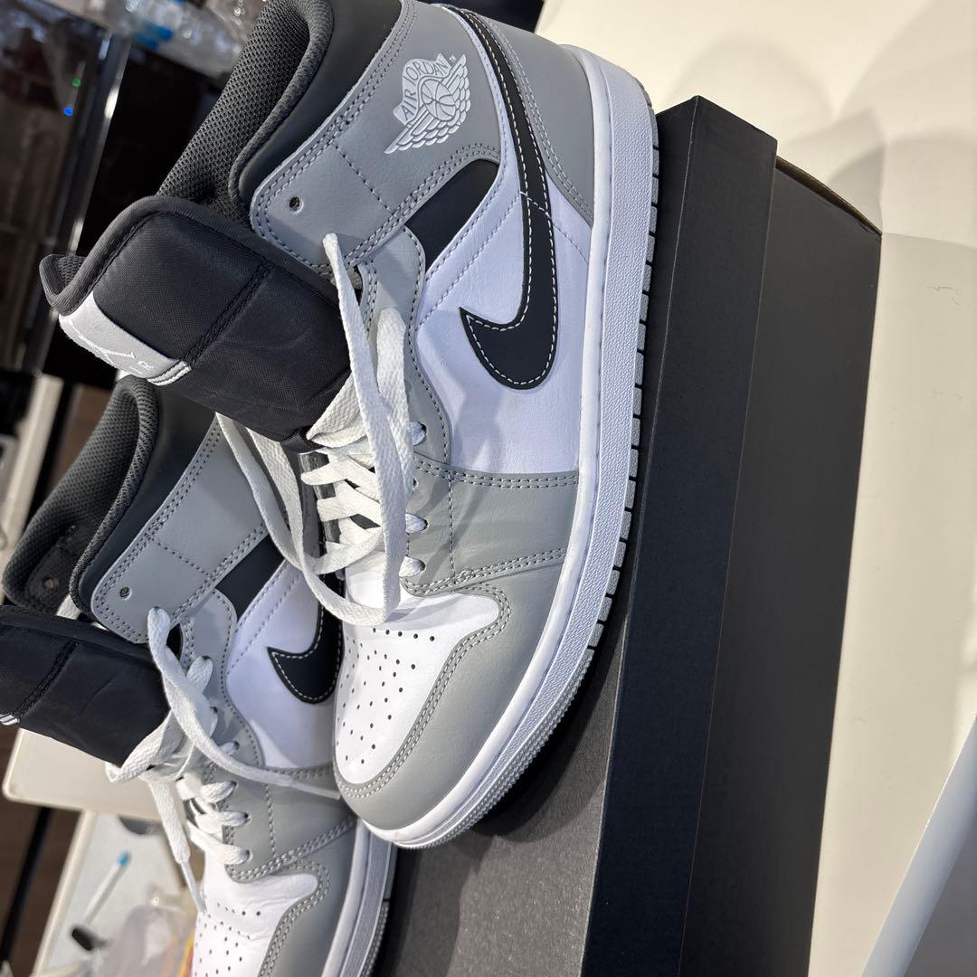 NIKE エアジョーダン1 mid 美品　正規