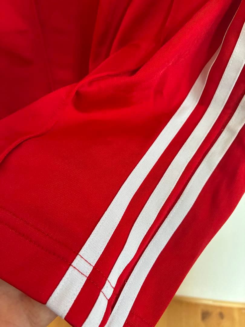adidas レッド ジャージパンツ 赤
