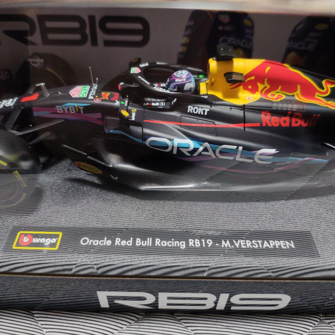 1/18 ブラーゴ F1 レッドブル RB19 フェルスタッペンモデル
