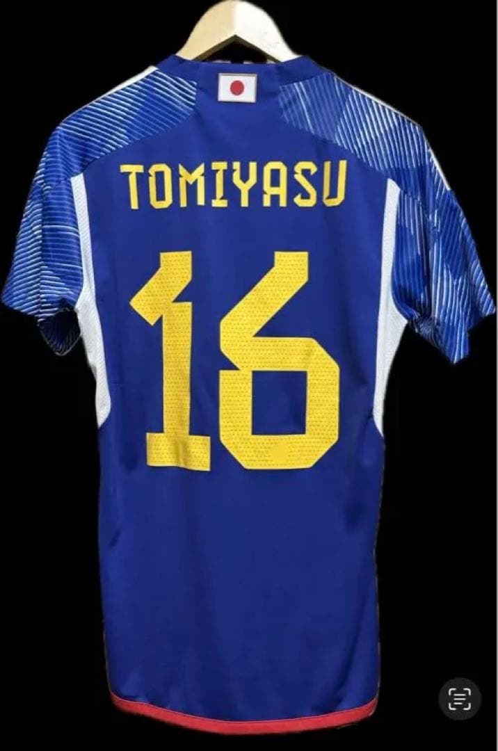 adidas サッカーユニフォーム　冨安健洋 16