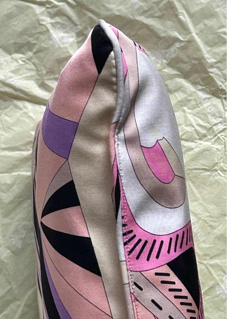 美品　エミリオプッチ クッション　未使用