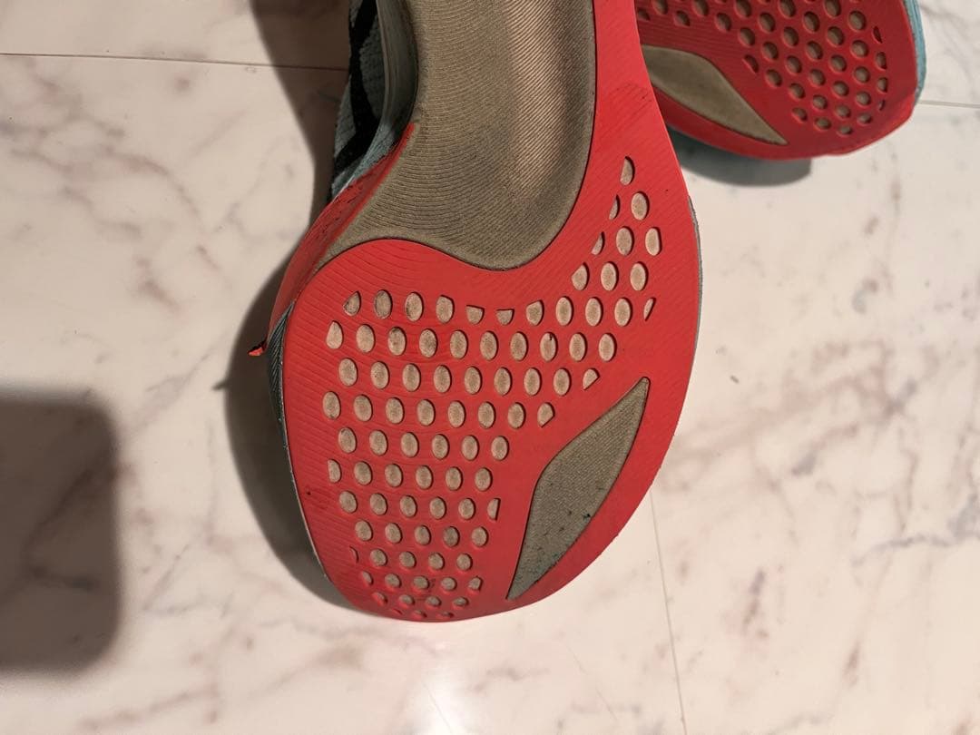 メタスピードスカイパリ　　27.5センチ