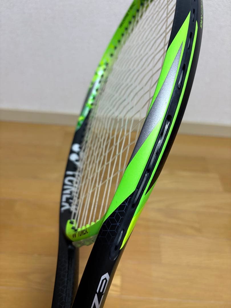 YONEX　EZONE100