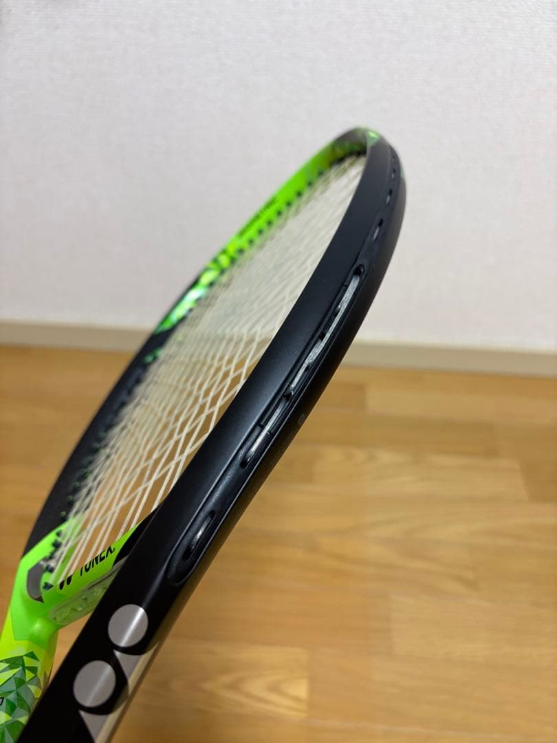 YONEX　EZONE100