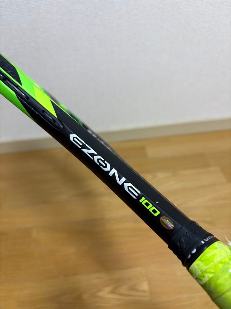 YONEX　EZONE100