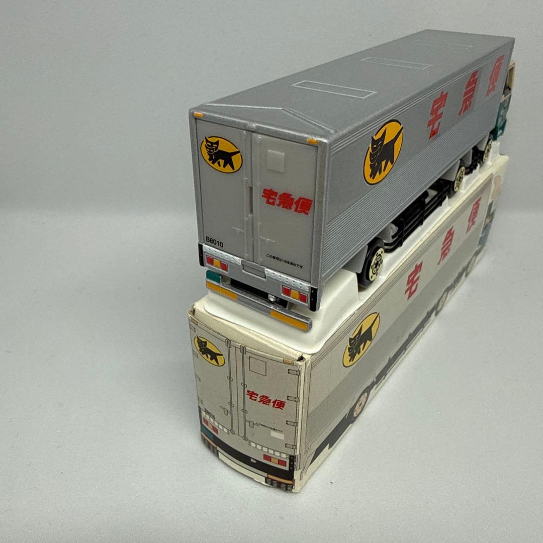 トミカ 宅急便トラック エラー品