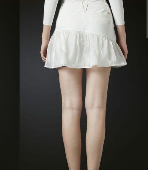 新品　デサントゴルフ　スカート風ショートパンツSS　白定価27500円