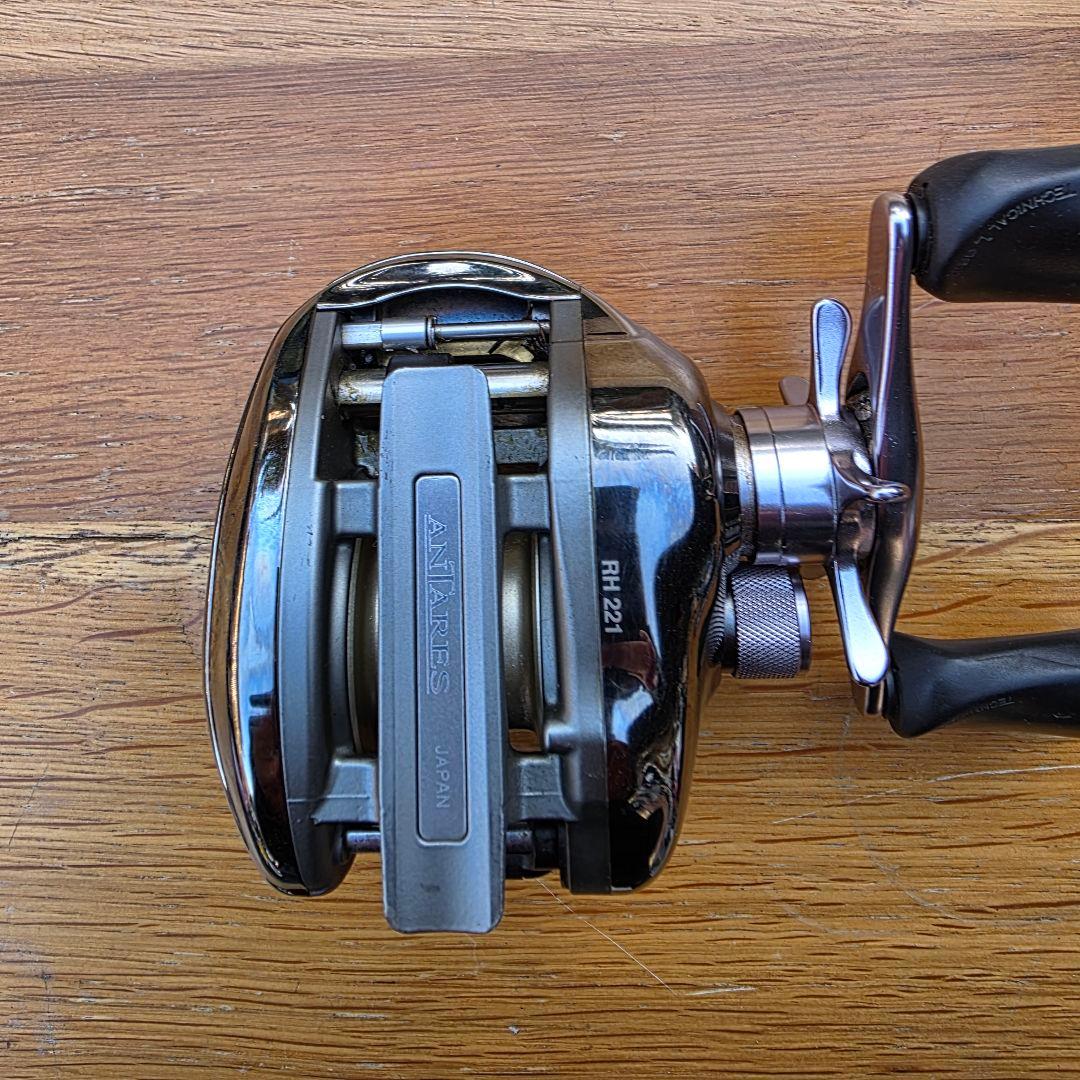 シマノ　初代アンタレス　RH221 左巻き　SHIMANO