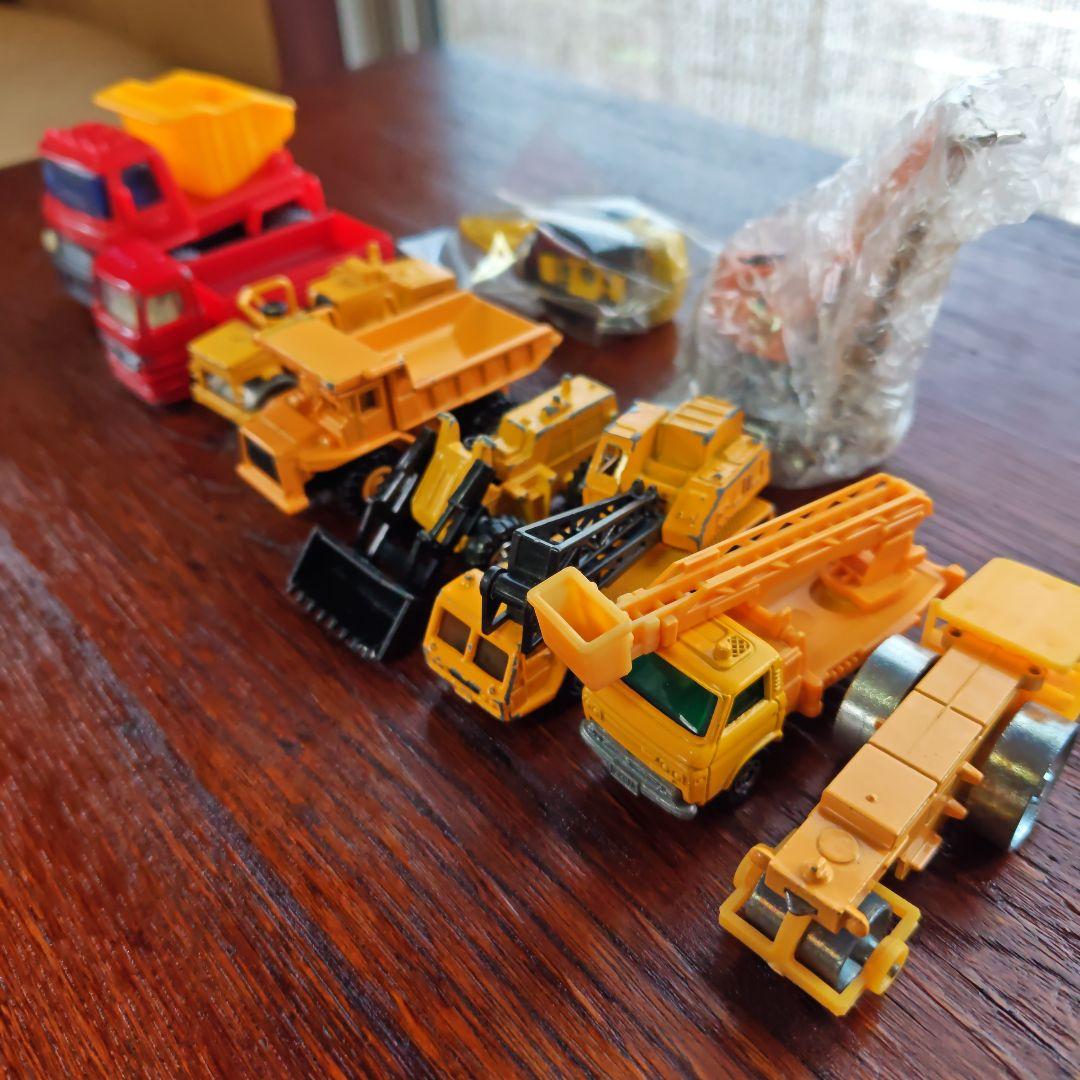 建設車両とトラック ミニカーセット 12台
