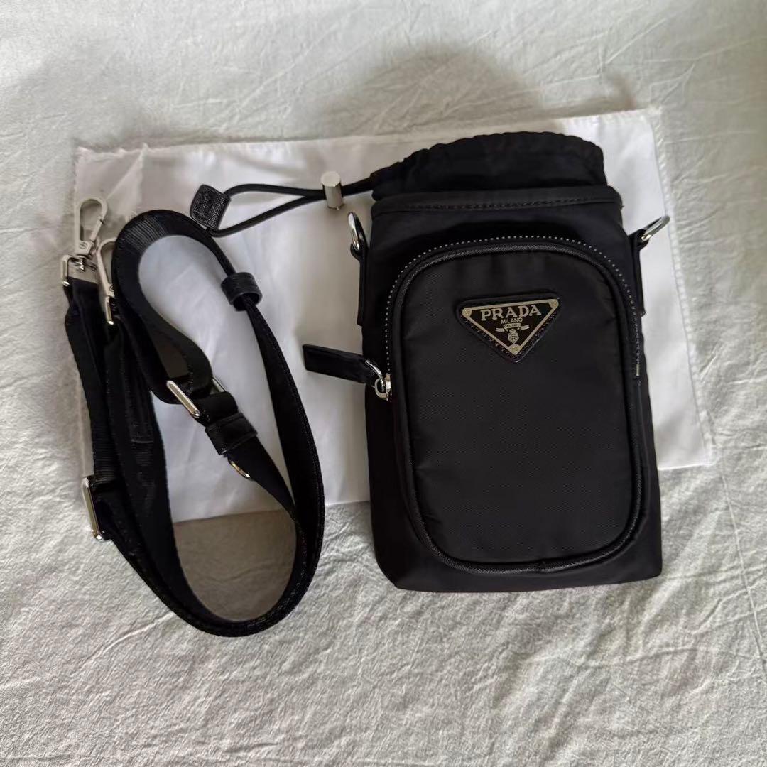 PRADA ノベルティ ナイロン ショルダーバッグ ブラック OUY