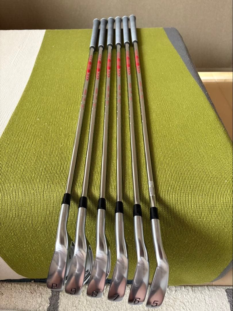 【最新モデル・超美品】ブリヂストン 242CB+アイアンセット 5-PW