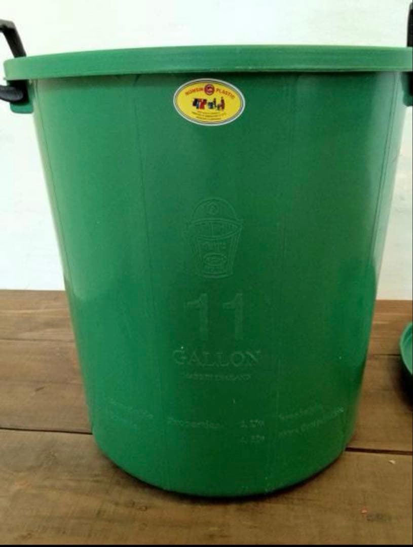 貴重　数量限定　可愛い海外製　バケツ　蓋付き　11ガロン(約41.8L)　収納