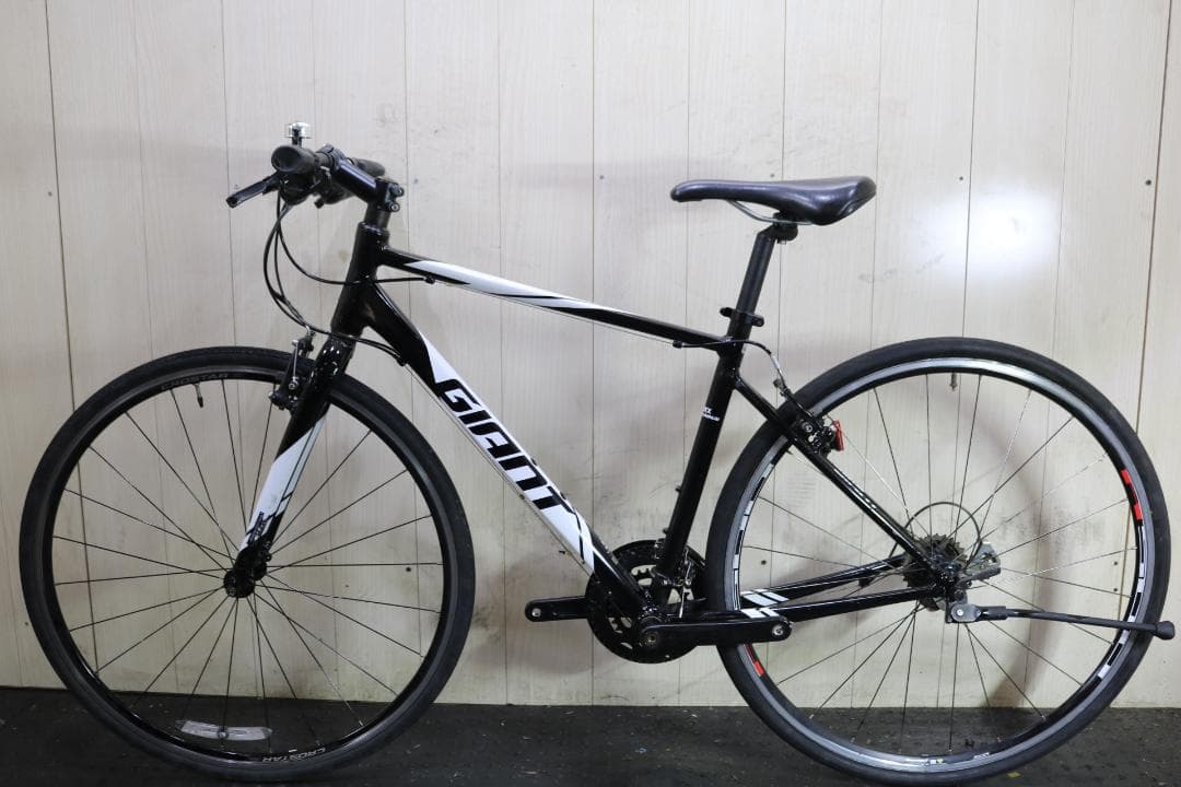 ジャイアントcrostar 700C アルミ 2X8S 470mm クロスバイク