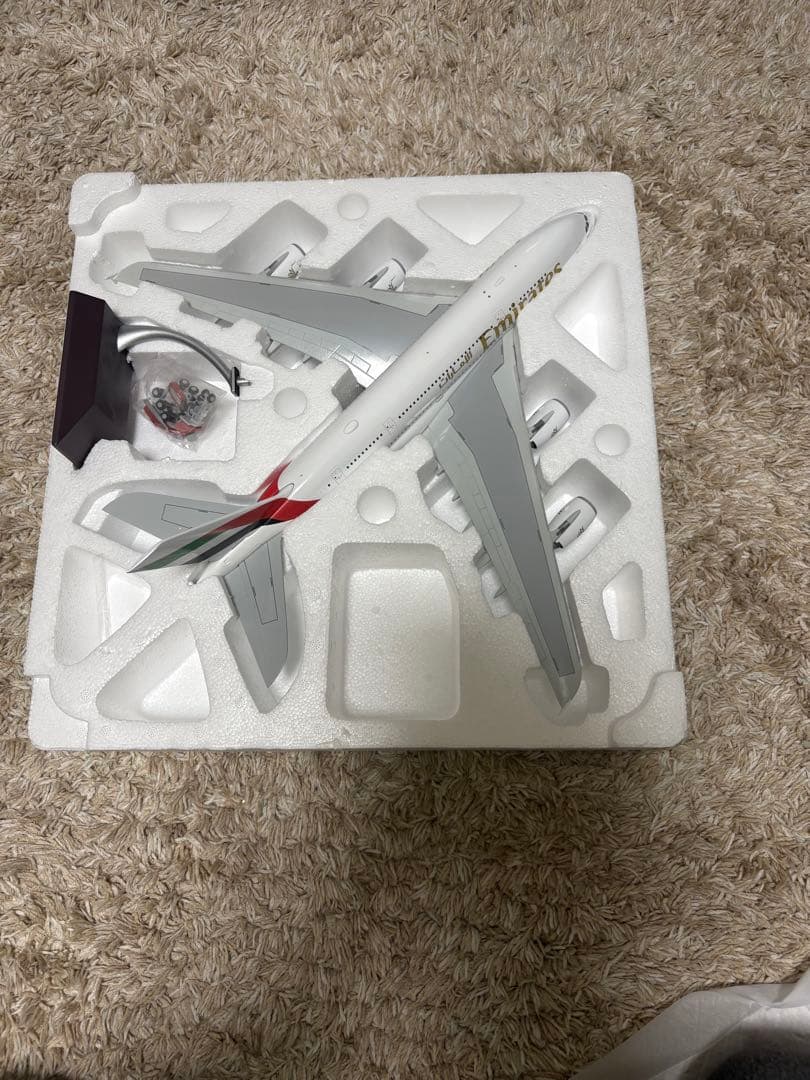 飛行機模型　Emirates a380-800 Gemini 1/200